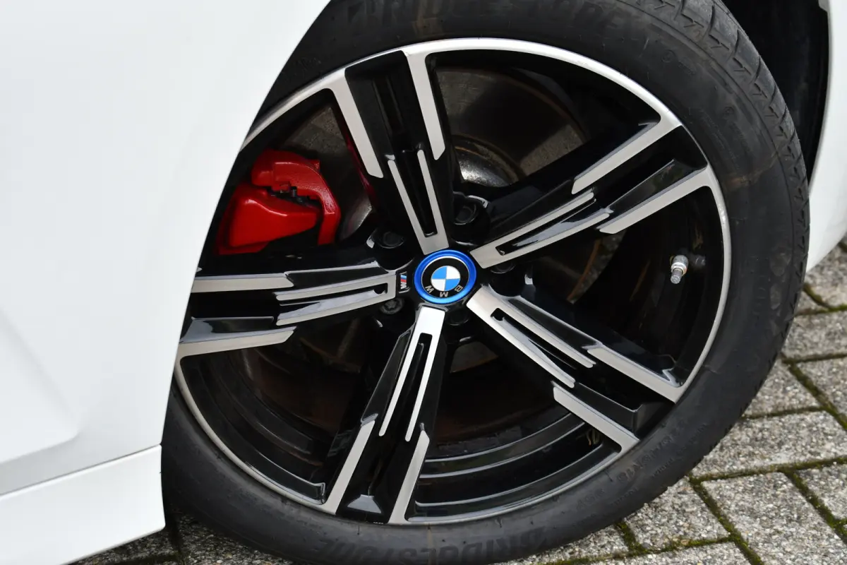 320e M-Sport Shadowline Leder 18inch BTW-auto!