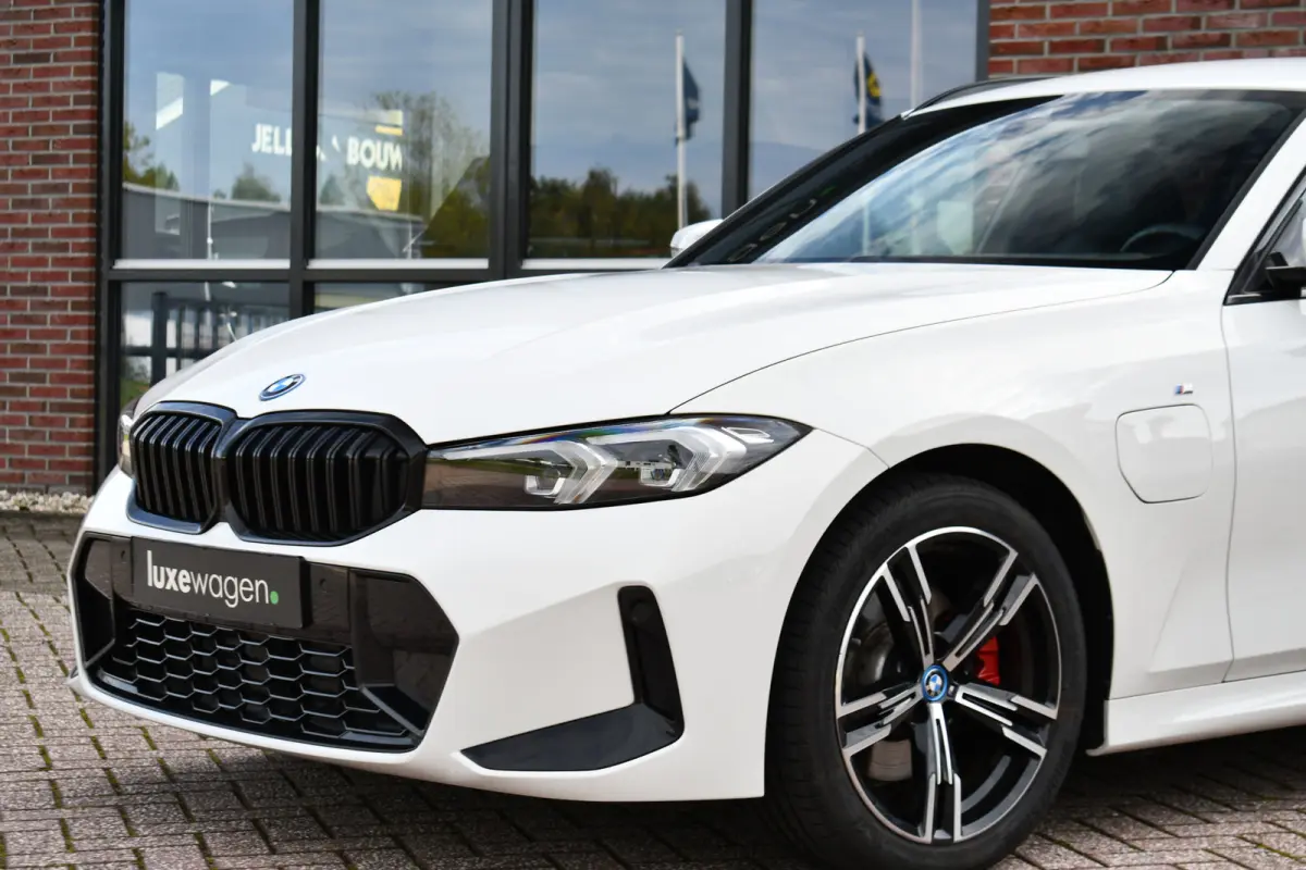 320e M-Sport Shadowline Leder 18inch BTW-auto!