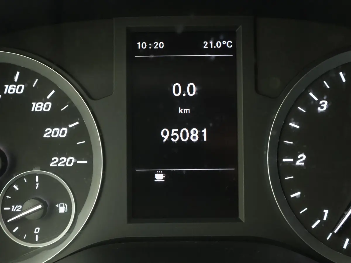 114 CDI L2 + 19 INCH | SPOILERPAKKET | SIDEBARS | LED | APPLE CARPLAY | CAMERA | STOELVERWARMING