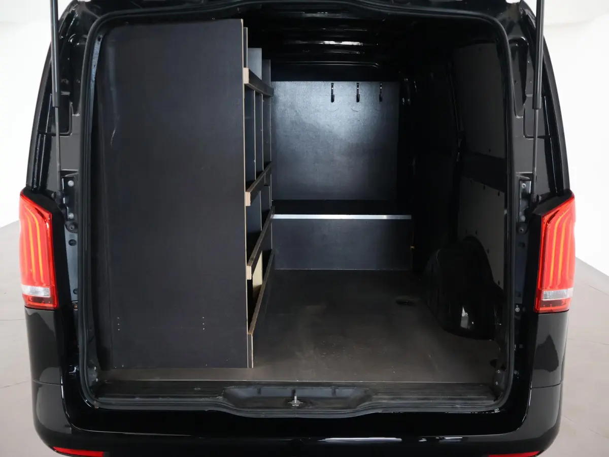 114 CDI L2 + 19 INCH | SPOILERPAKKET | SIDEBARS | LED | APPLE CARPLAY | CAMERA | STOELVERWARMING