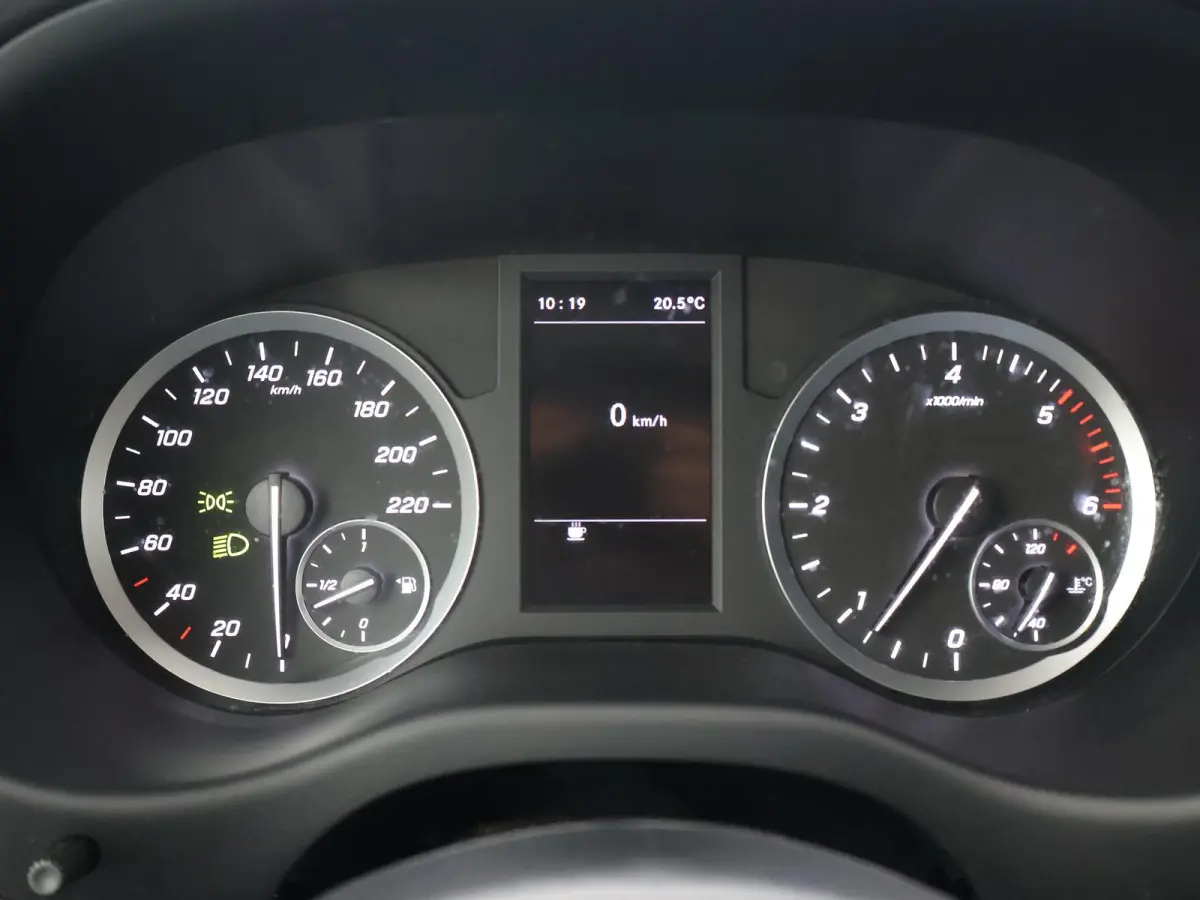 114 CDI L2 + 19 INCH | SPOILERPAKKET | SIDEBARS | LED | APPLE CARPLAY | CAMERA | STOELVERWARMING