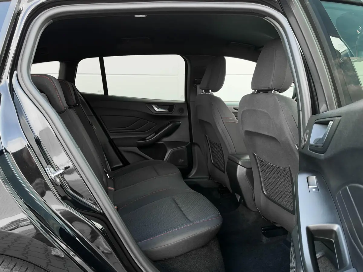 1.0 EcoBoost 125pk Hybrid ST Line X | Driver Assist pack| Winterpack | B&O sound