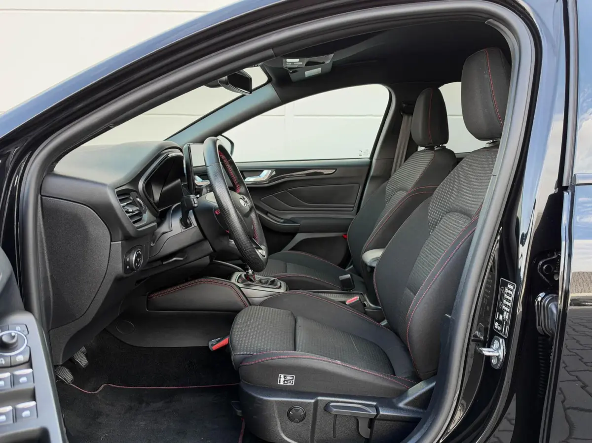 1.0 EcoBoost 125pk Hybrid ST Line X | Driver Assist pack| Winterpack | B&O sound