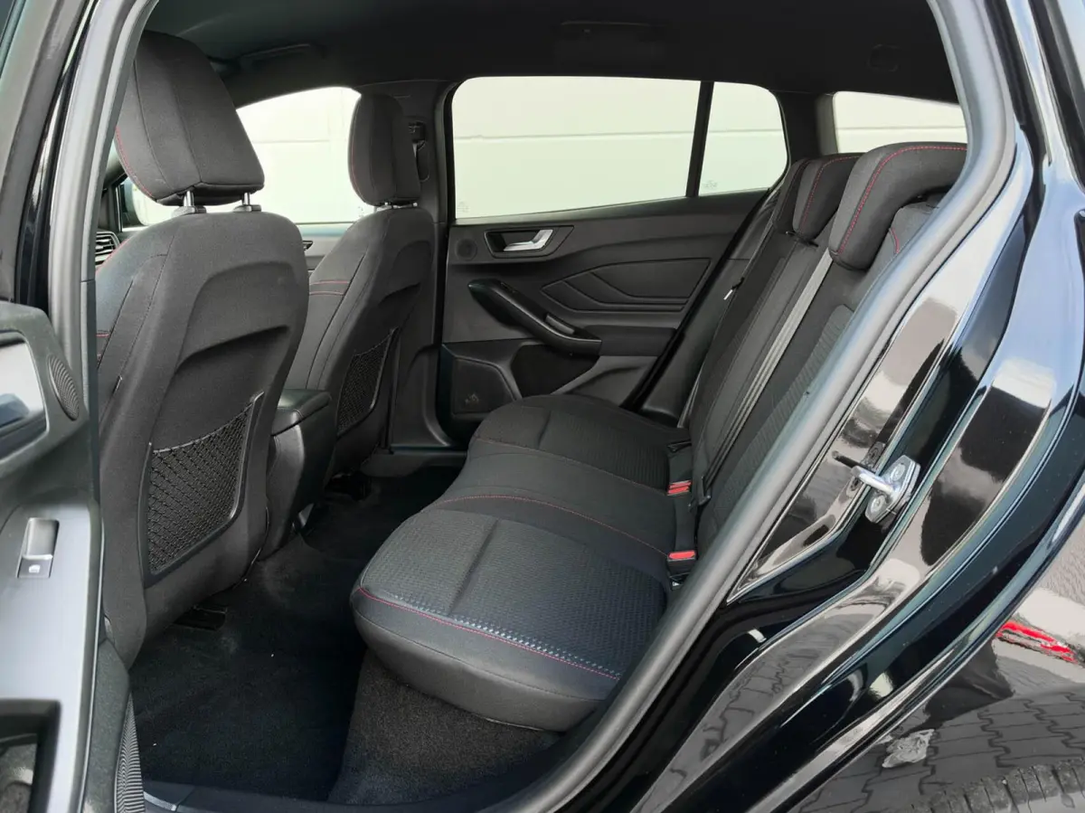 1.0 EcoBoost 125pk Hybrid ST Line X | Driver Assist pack| Winterpack | B&O sound
