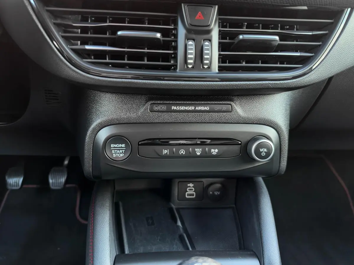 1.0 EcoBoost 125pk Hybrid ST Line X | Driver Assist pack| Winterpack | B&O sound