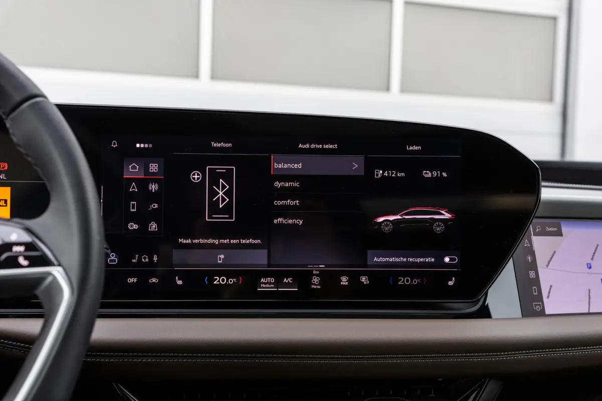 Performance 367pk Advanced edition 100 kWh | Panoramadak | Trekhaak | Leder | Bijrijdersscherm