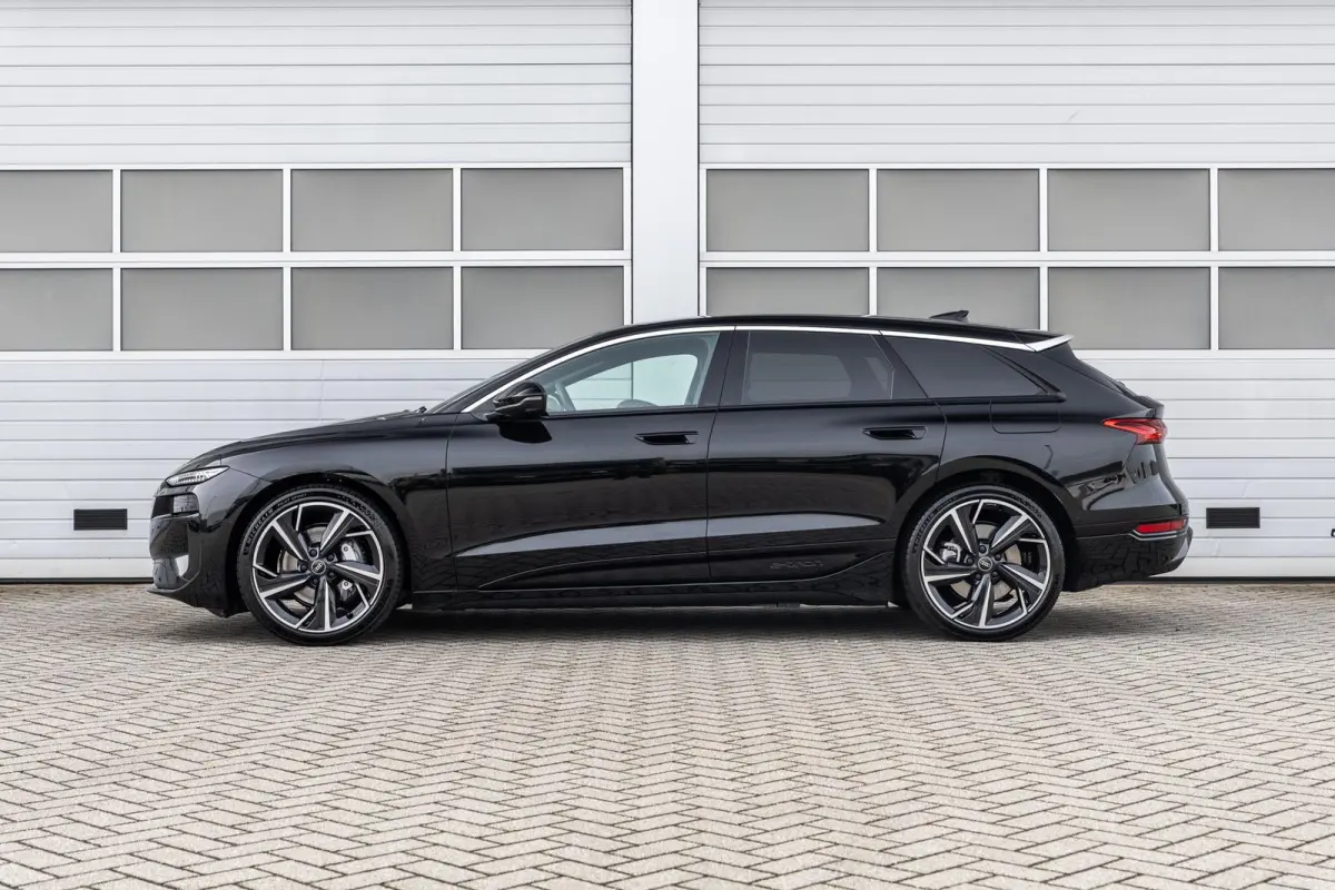 Performance 367pk Advanced edition 100 kWh | Panoramadak | Trekhaak | Leder | Bijrijdersscherm