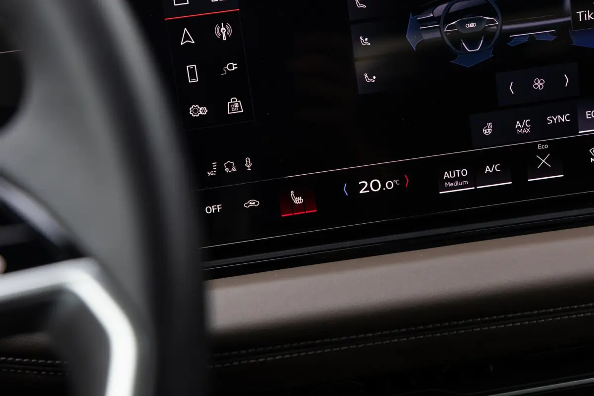 Performance 367pk Advanced edition 100 kWh | Panoramadak | Trekhaak | Leder | Bijrijdersscherm
