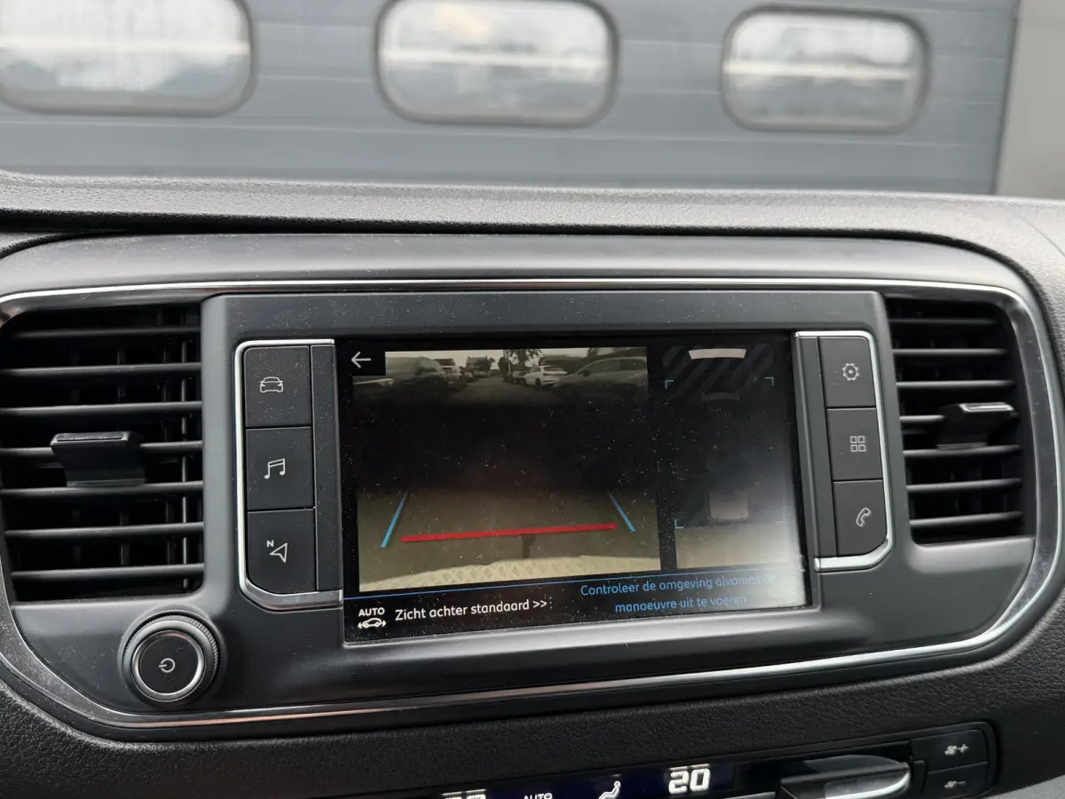 231L 2.0 BlueHDI 180 Premium Pack | Navigatie | Camera | Trekhaak | Lederen Bekleding |
