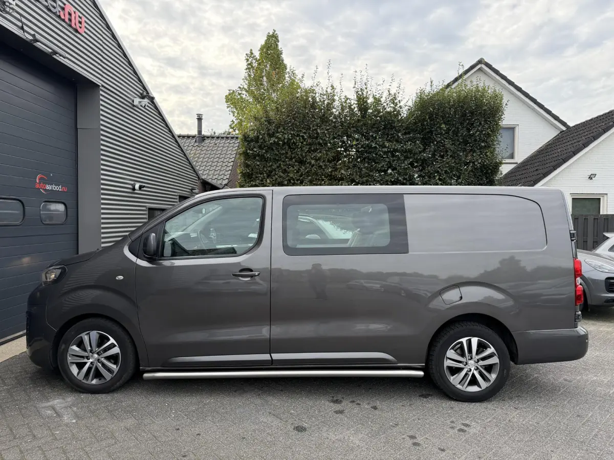 231L 2.0 BlueHDI 180 Premium Pack | Navigatie | Camera | Trekhaak | Lederen Bekleding |