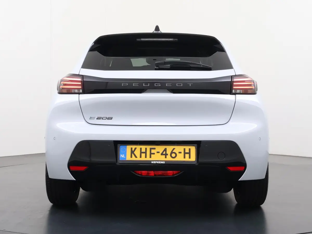 Business 51 kWh | Demo | Navigatie | Camera achter | Parkeersensoren | Cruise control | Apple Carplay en Android auto draadloos