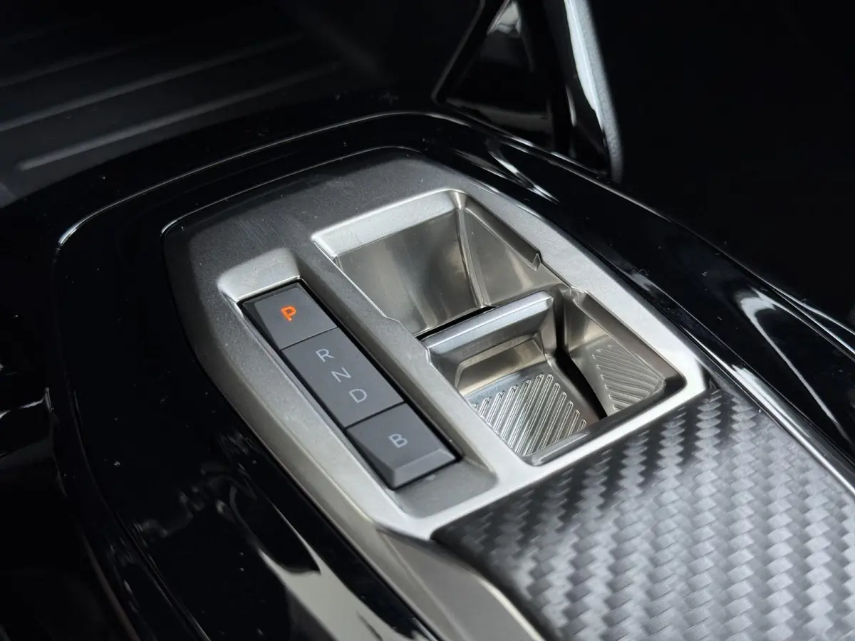 Business 51 kWh | Demo | Navigatie | Camera achter | Parkeersensoren | Cruise control | Apple Carplay en Android auto draadloos