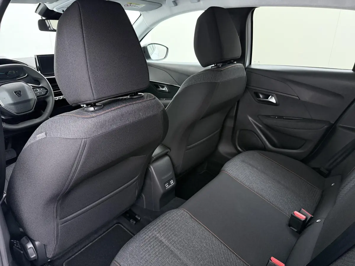 Business 51 kWh | Demo | Navigatie | Camera achter | Parkeersensoren | Cruise control | Apple Carplay en Android auto draadloos