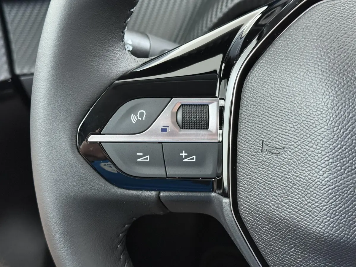 Business 51 kWh | Demo | Navigatie | Camera achter | Parkeersensoren | Cruise control | Apple Carplay en Android auto draadloos