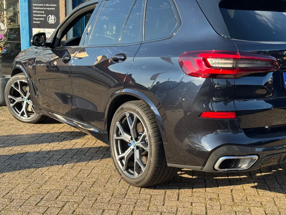 XDrive45e High Executive 2022 AUT PANO FULL NAP!