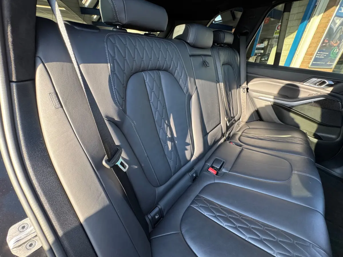 XDrive45e High Executive 2022 AUT PANO FULL NAP!