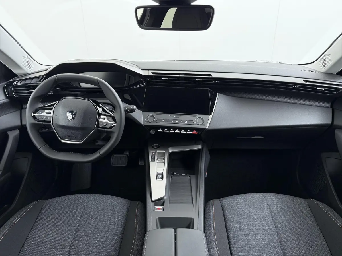 Business 145pk Hybrid Automaat | Demo | Navigatie | Camera achter | Parkeersensoren | Cruise control adaptief | Lichtmetalen velgen | Apple Carplay en Android auto draadloos