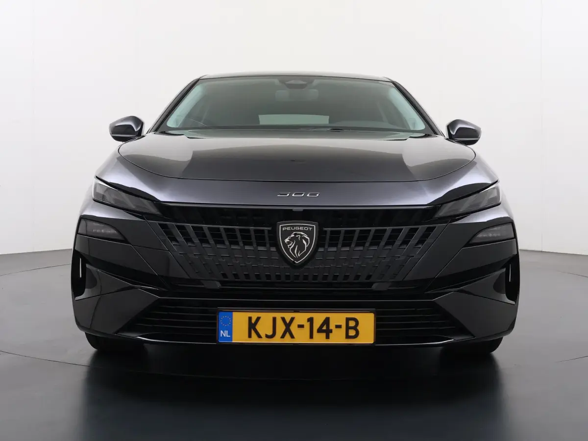 Business 145pk Hybrid Automaat | Demo | Navigatie | Camera achter | Parkeersensoren | Cruise control adaptief | Lichtmetalen velgen | Apple Carplay en Android auto draadloos