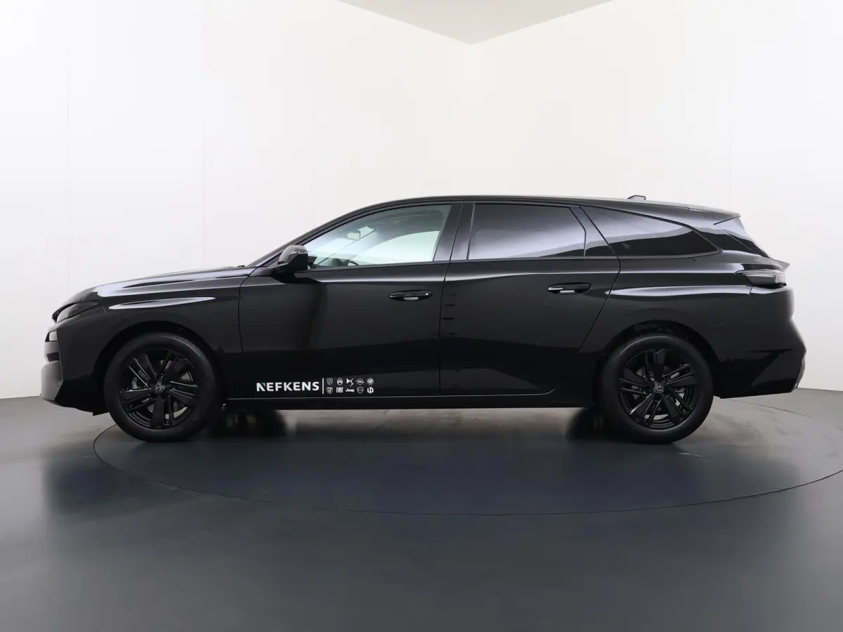 Business 145pk Hybrid Automaat | Demo | Navigatie | Camera achter | Parkeersensoren | Cruise control adaptief | Lichtmetalen velgen | Apple Carplay en Android auto draadloos