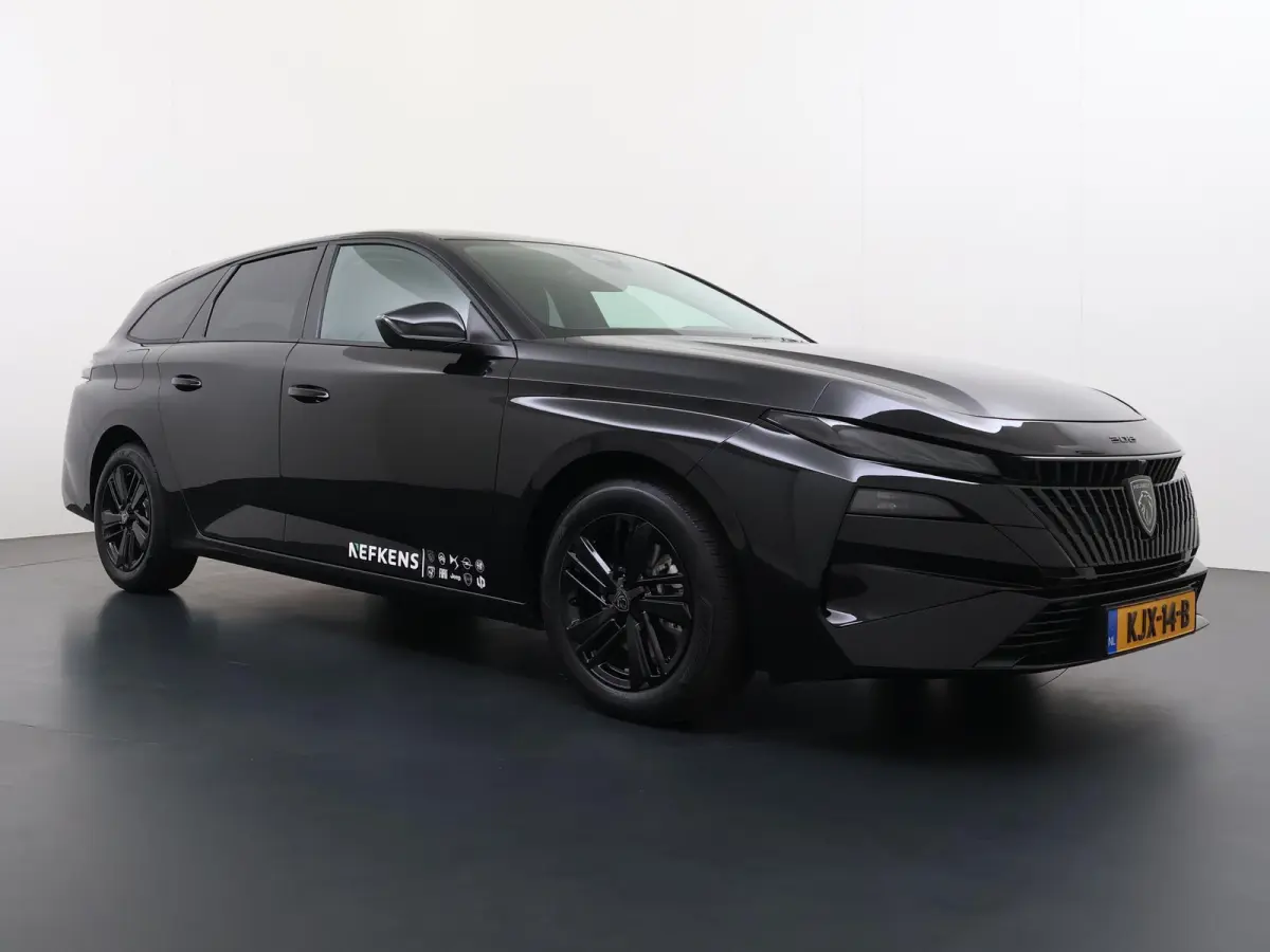 Business 145pk Hybrid Automaat | Demo | Navigatie | Camera achter | Parkeersensoren | Cruise control adaptief | Lichtmetalen velgen | Apple Carplay en Android auto draadloos