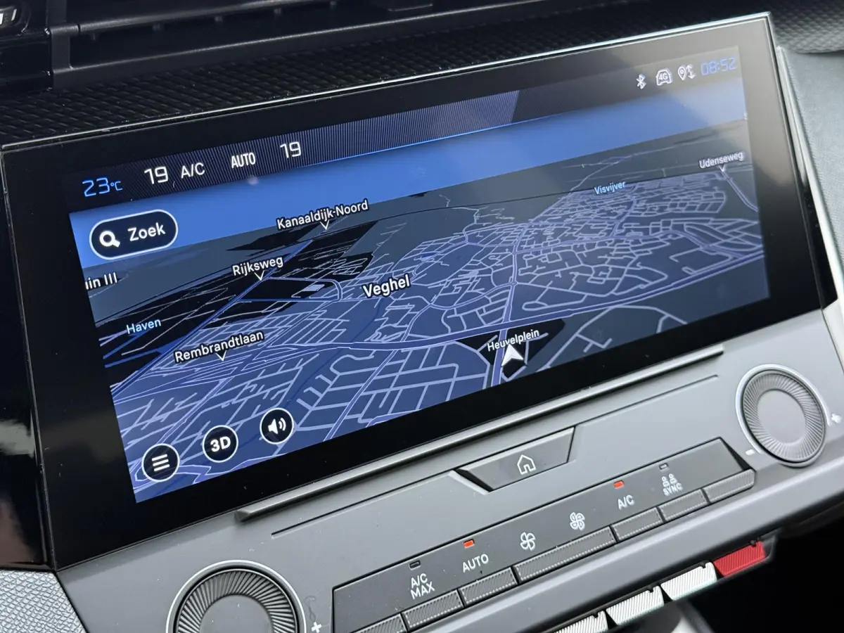 Business 145pk Hybrid Automaat | Demo | Navigatie | Camera achter | Parkeersensoren | Cruise control adaptief | Lichtmetalen velgen | Apple Carplay en Android auto draadloos