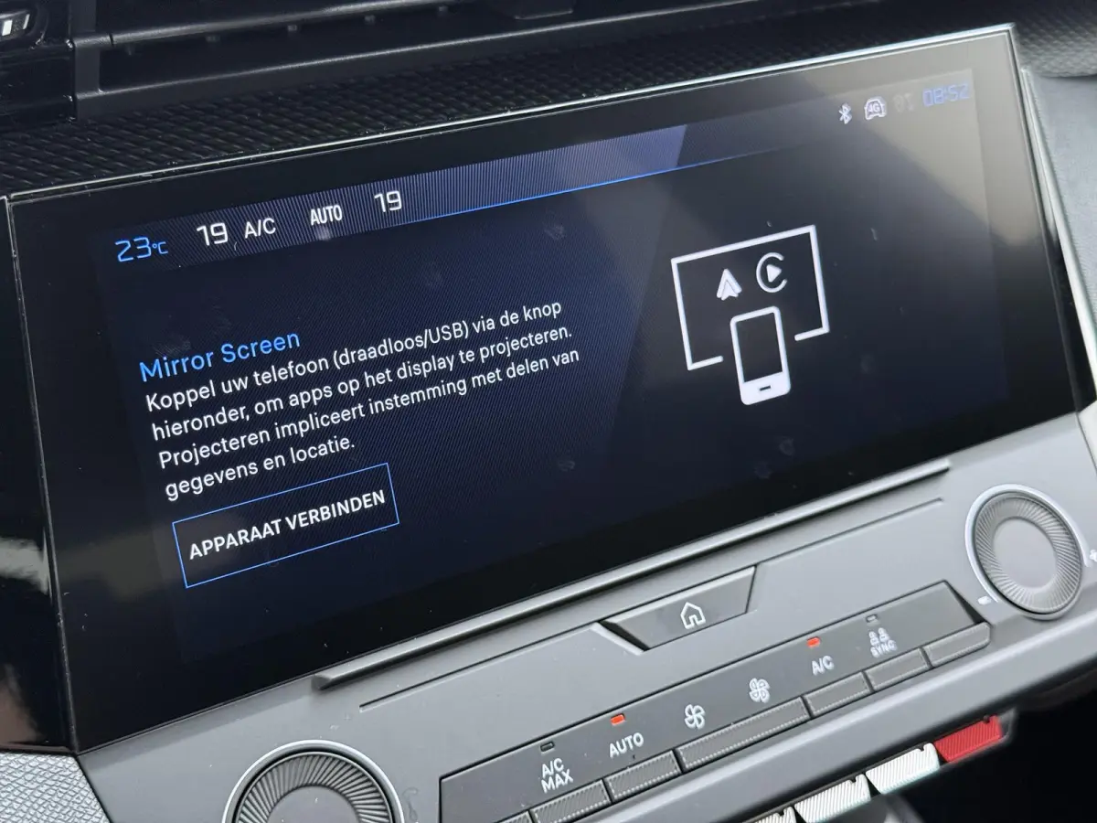 Business 145pk Hybrid Automaat | Demo | Navigatie | Camera achter | Parkeersensoren | Cruise control adaptief | Lichtmetalen velgen | Apple Carplay en Android auto draadloos