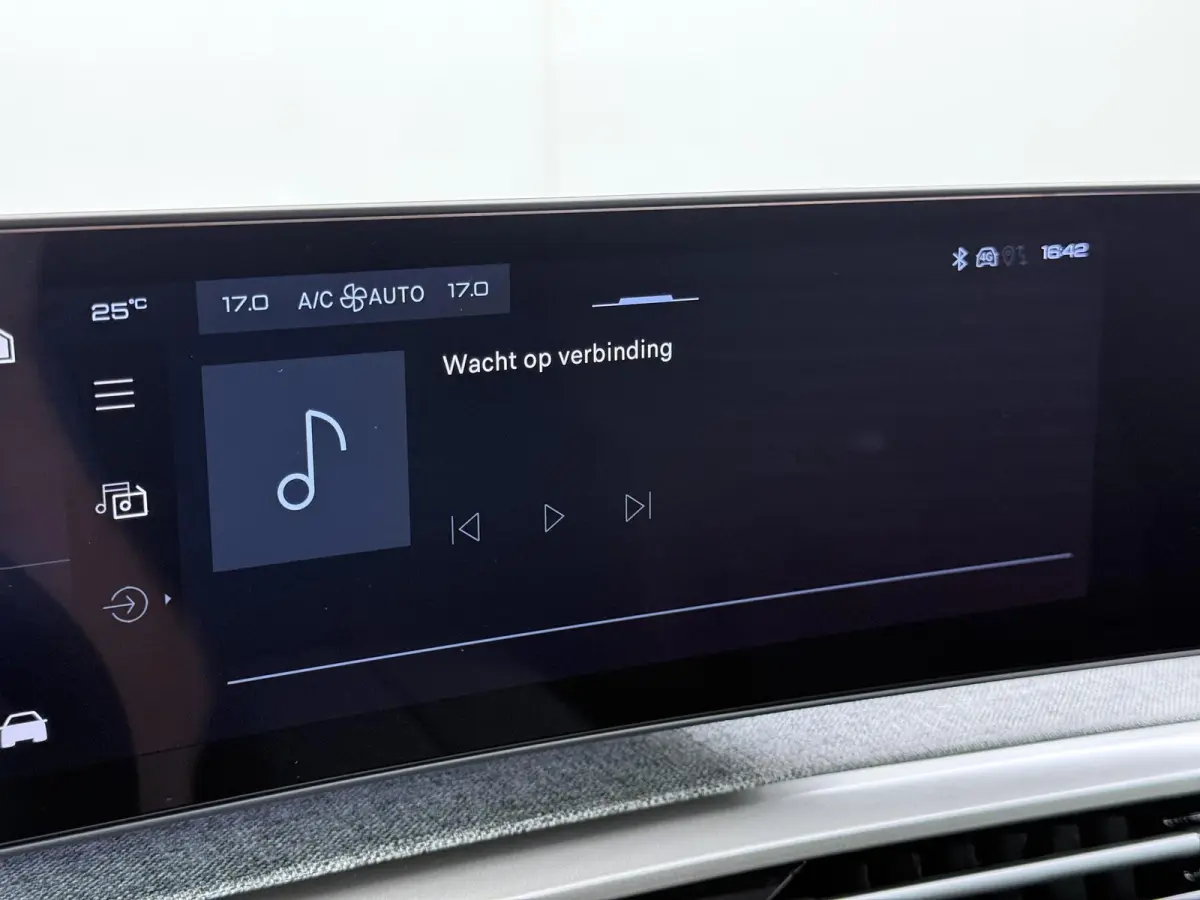 Allure 145pk Hybrid Automaat | Demo | Navigatie | Camera achter | Parkeersensoren | Cruise control adaptief | Lichtmetalen velgen | Apple Carplay en Android auto draadloos