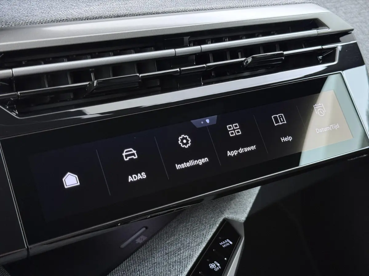Allure 145pk Hybrid Automaat | Demo | Navigatie | Camera achter | Parkeersensoren | Cruise control adaptief | Lichtmetalen velgen | Apple Carplay en Android auto draadloos