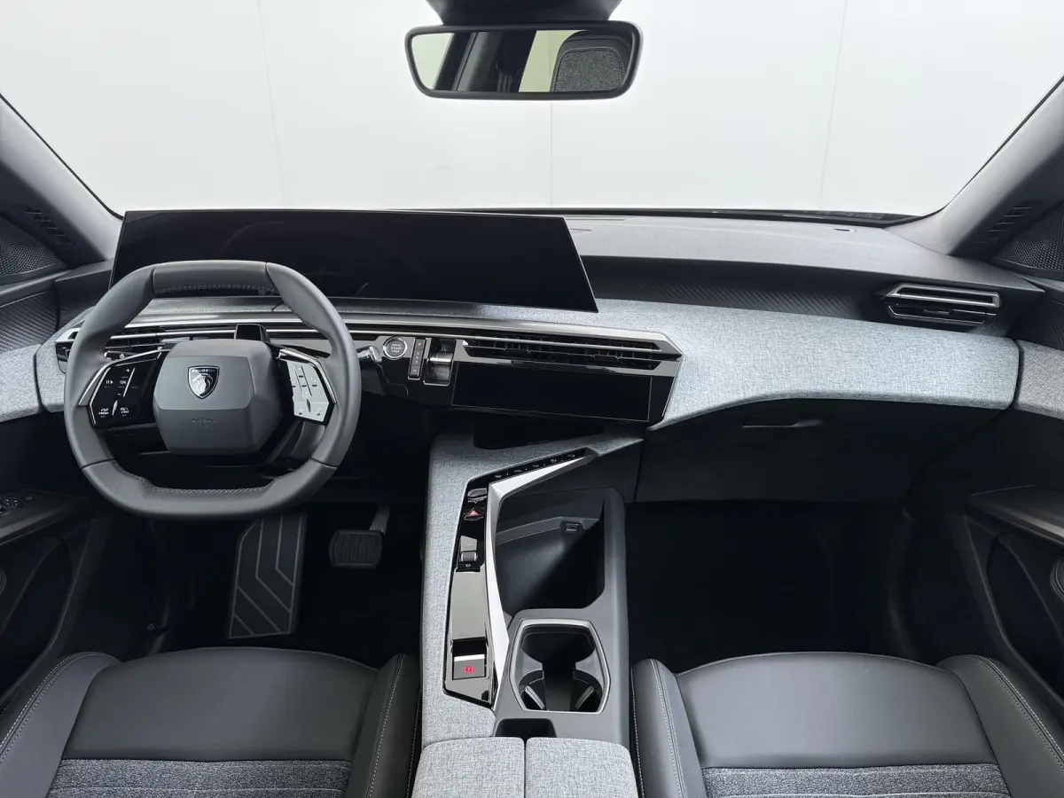 Allure 145pk Hybrid Automaat | Demo | Navigatie | Camera achter | Parkeersensoren | Cruise control adaptief | Lichtmetalen velgen | Apple Carplay en Android auto draadloos