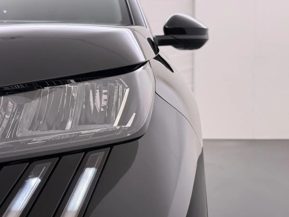 Allure 145pk Hybrid Automaat | Demo | Navigatie | Camera achter | Parkeersensoren | Cruise control adaptief | Lichtmetalen velgen | Apple Carplay en Android auto draadloos