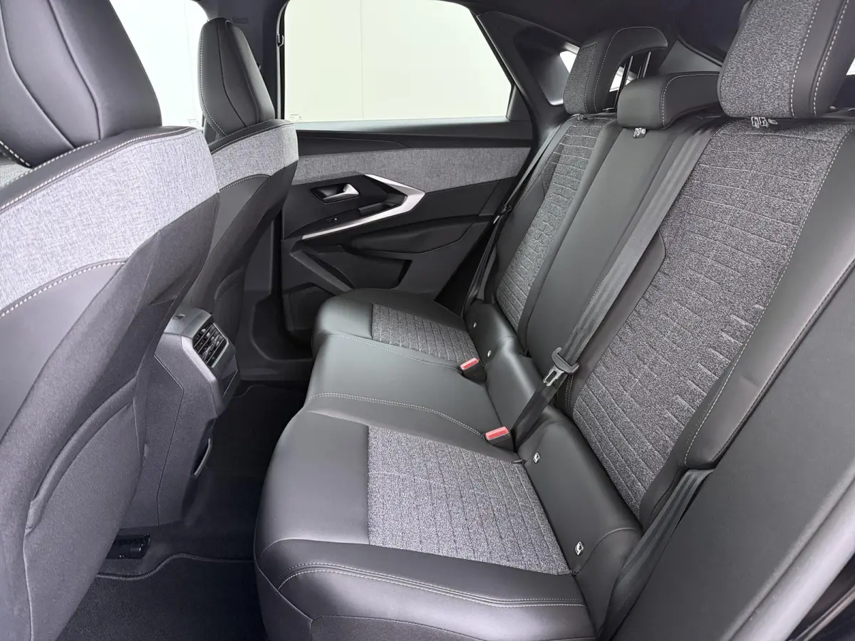 Allure 145pk Hybrid Automaat | Demo | Navigatie | Camera achter | Parkeersensoren | Cruise control adaptief | Lichtmetalen velgen | Apple Carplay en Android auto draadloos