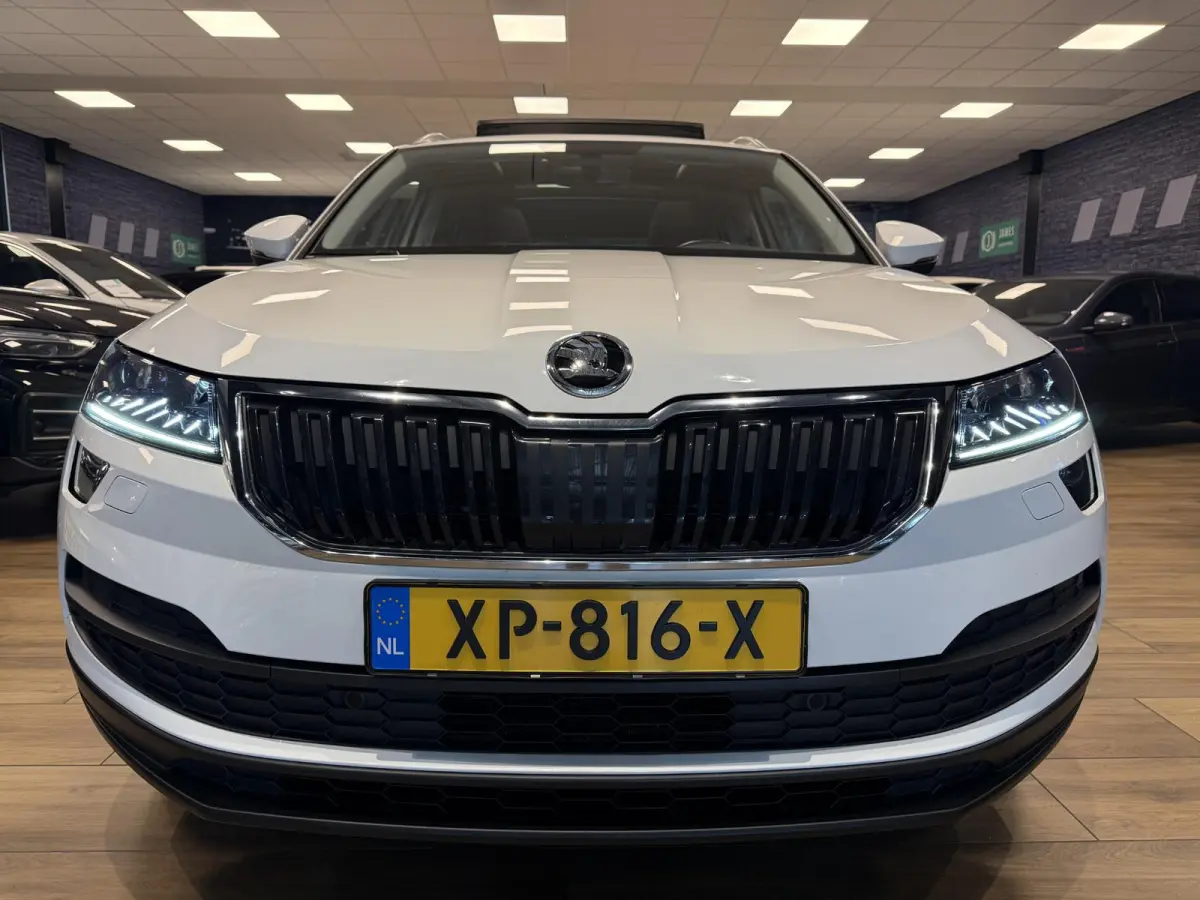 1.0 TSI Style Business |DSG|PANO|CANTON|NAVI|CARPLAY|19"INCH|