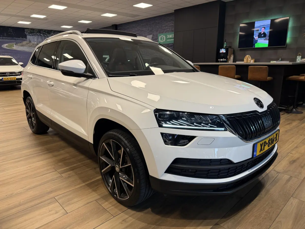 1.0 TSI Style Business |DSG|PANO|CANTON|NAVI|CARPLAY|19"INCH|