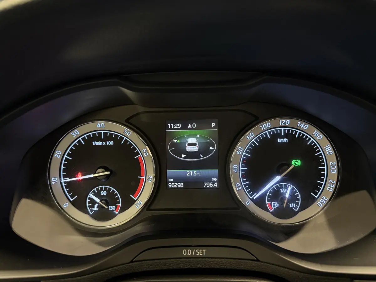 1.0 TSI Style Business |DSG|PANO|CANTON|NAVI|CARPLAY|19"INCH|