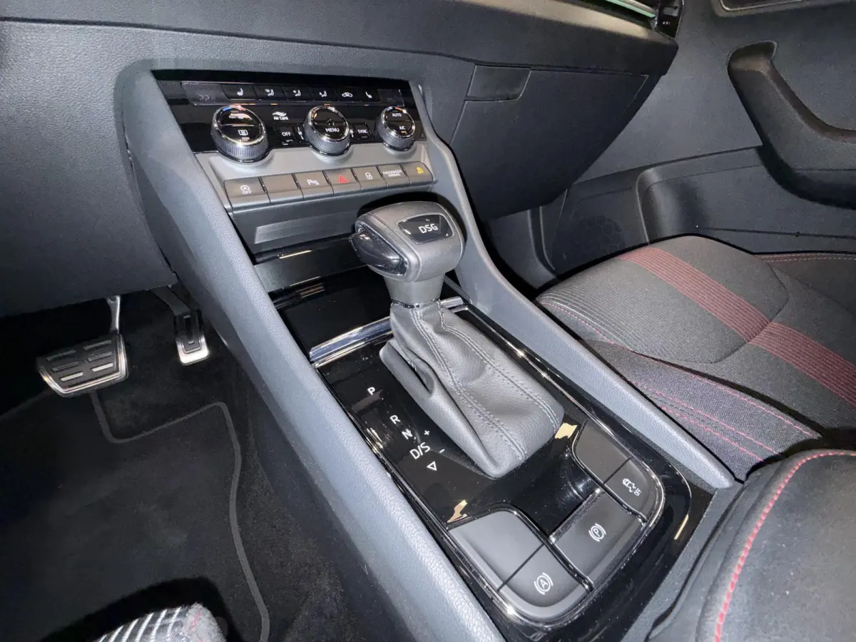 1.0 TSI Style Business |DSG|PANO|CANTON|NAVI|CARPLAY|19"INCH|