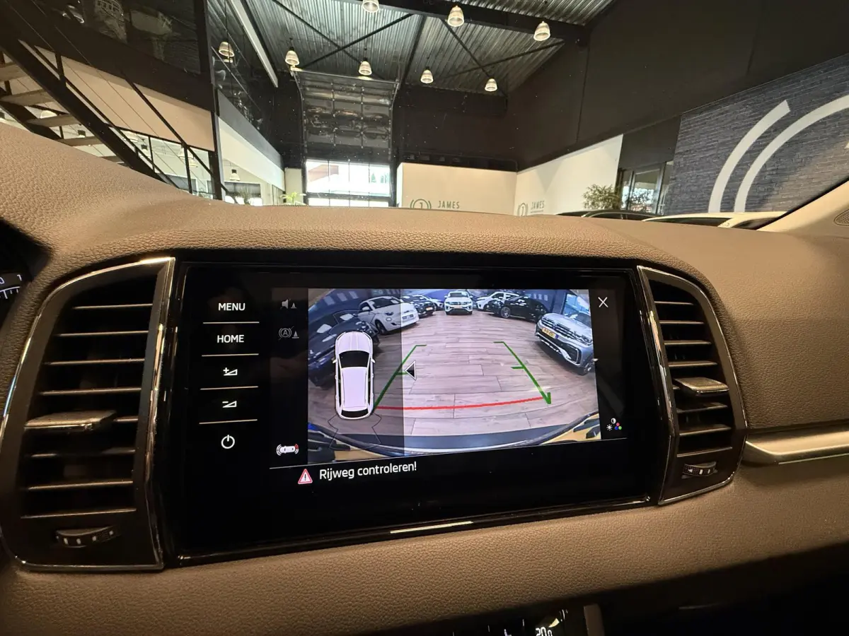 1.0 TSI Style Business |DSG|PANO|CANTON|NAVI|CARPLAY|19"INCH|