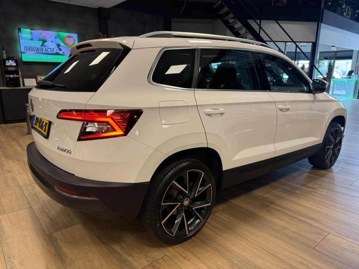1.0 TSI Style Business |DSG|PANO|CANTON|NAVI|CARPLAY|19"INCH|