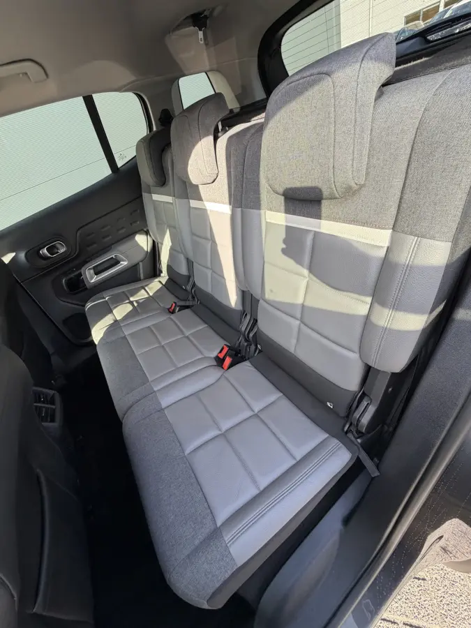 180pk Shine (Trekhaak - Elektrische Klep - Leder incl verwarming - Adaptieve Cruise Controle - LED - Keyless Entry - Camera - 18"incl 4S)