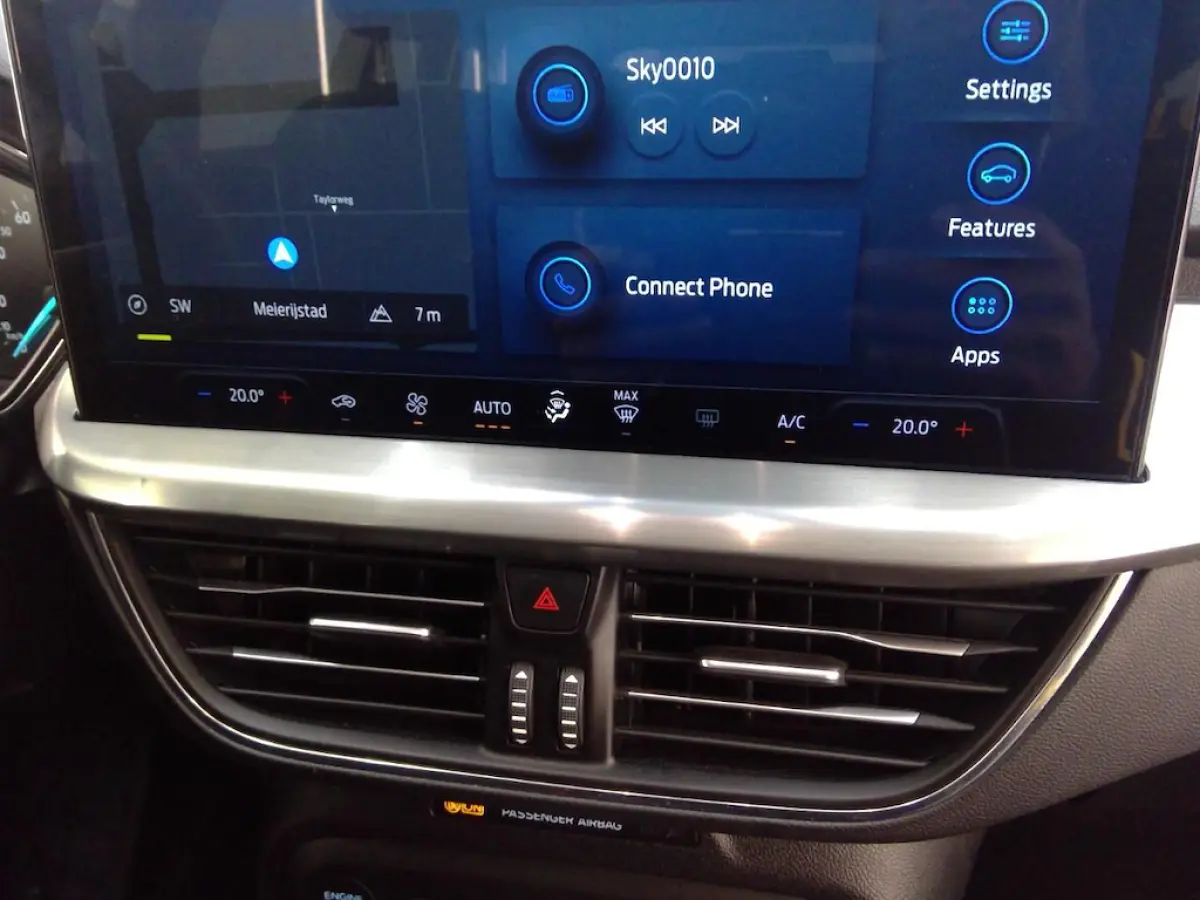 1.0 EcoBoost 155PK Hybrid Titanium AUTOM. | TREKH. | NAVI | CRUISE | LMV