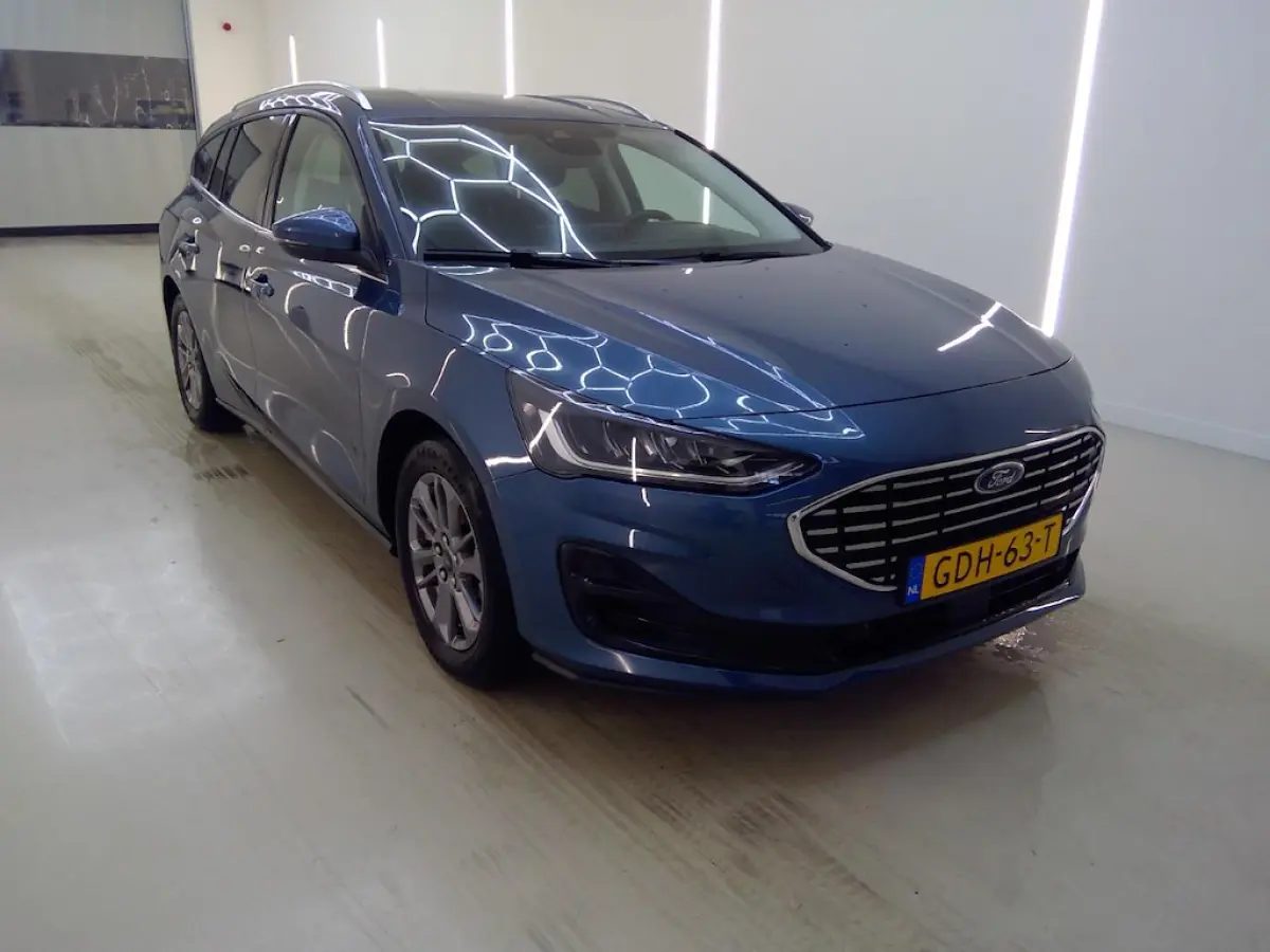 1.0 EcoBoost 155PK Hybrid Titanium AUTOM. | TREKH. | NAVI | CRUISE | LMV