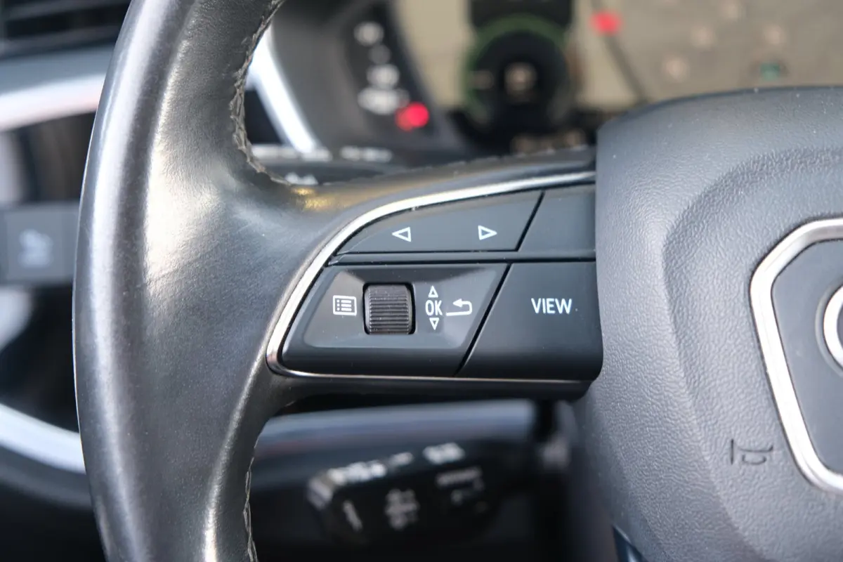 45 TFSI e S-Line Navi Leder Led Keyless Pdc Acc