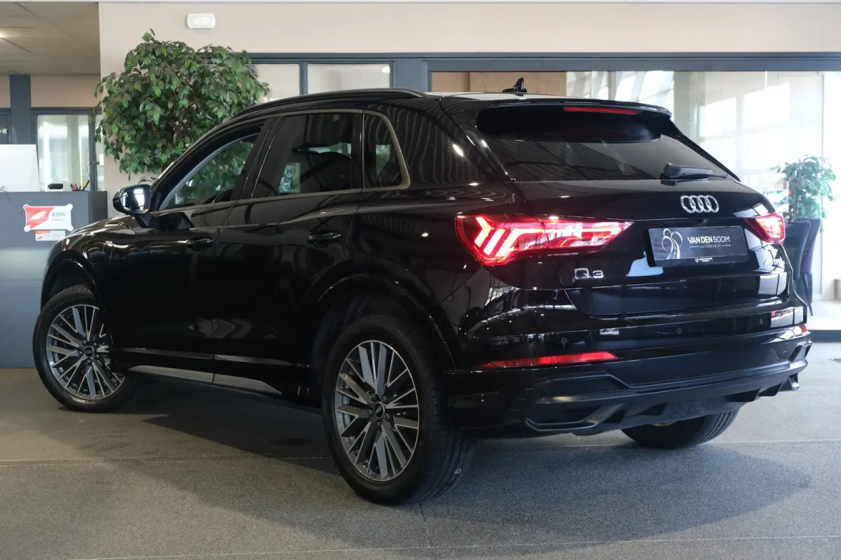 45 TFSI e S-Line Navi Leder Led Keyless Pdc Acc