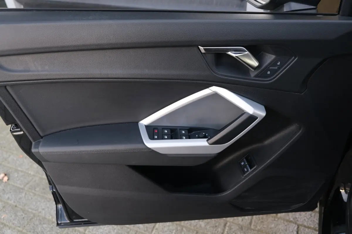 45 TFSI e S-Line Navi Leder Led Keyless Pdc Acc
