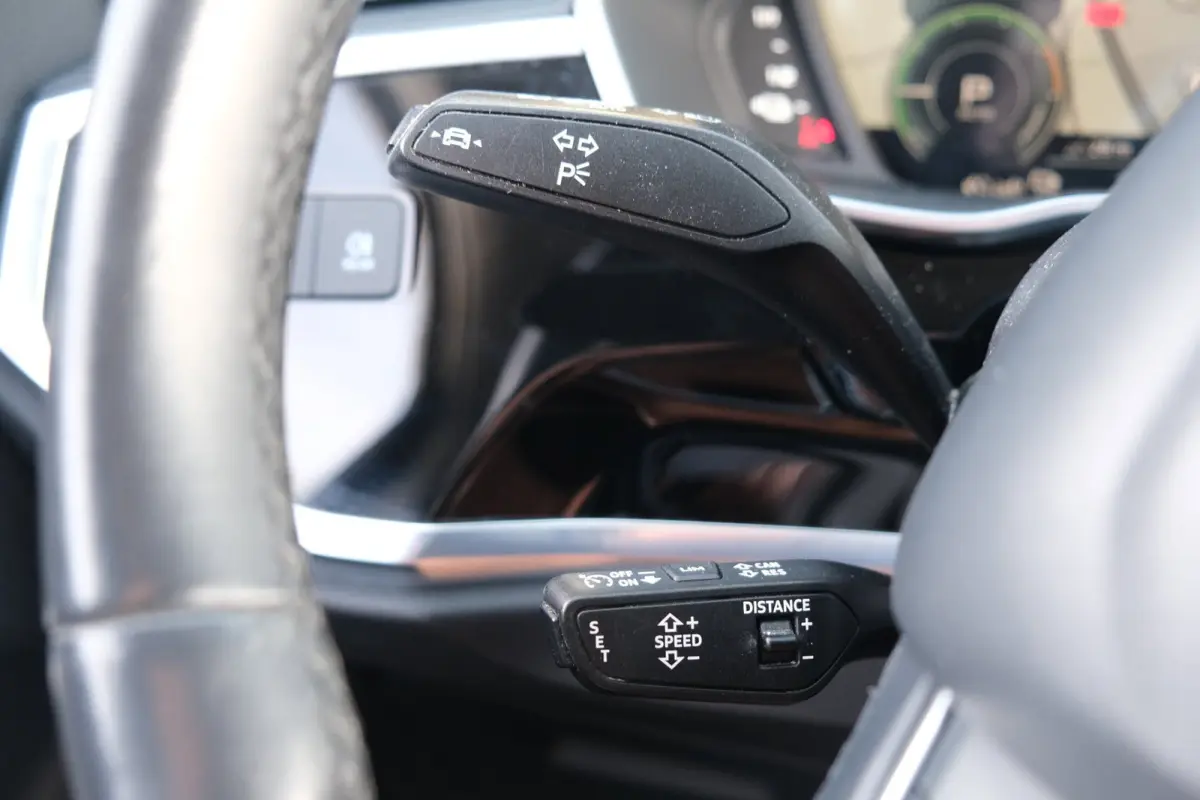 45 TFSI e S-Line Navi Leder Led Keyless Pdc Acc