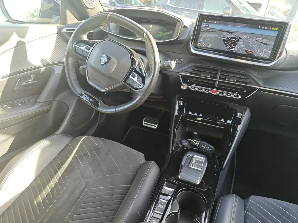EV GT 54 kWh | Fase 3 laden | Luxe stoelen | Massage | Navigatie | Camera voor + achter | Adaptieve cruise control |