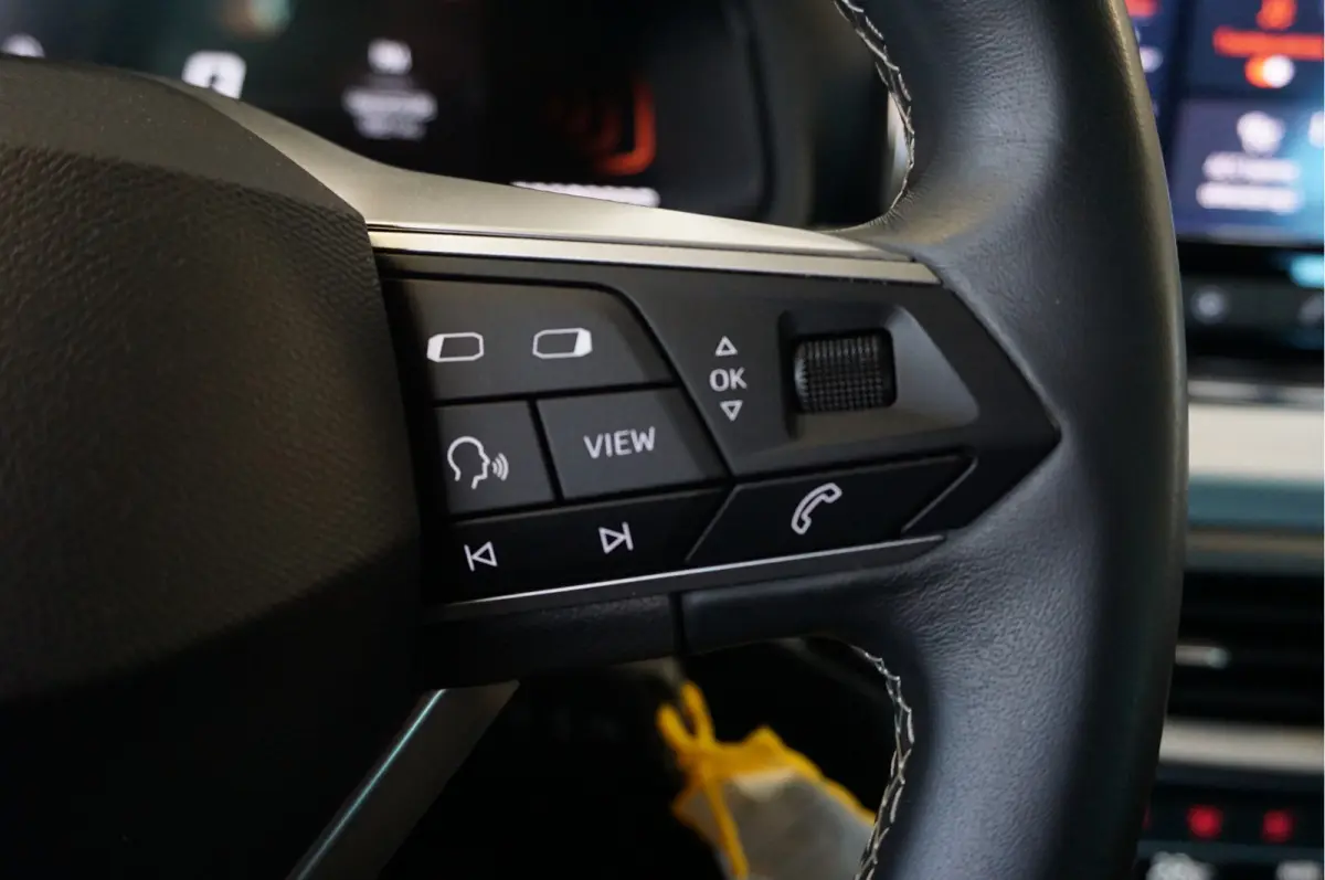 1.0 EcoTSI FR Apple CarPlay/Android Auto