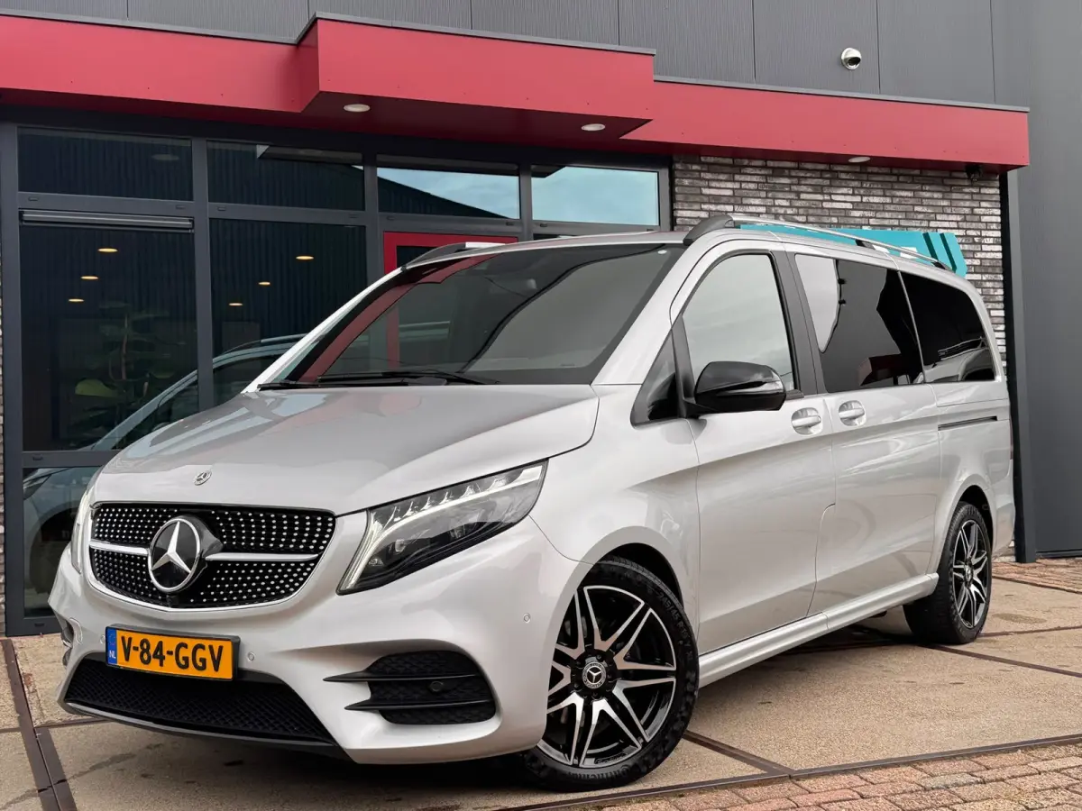 300d AMG Lang DC l BURMESTER l CAMERA l ADAPT.CRUISE l LEDER l CARPLAY l LED