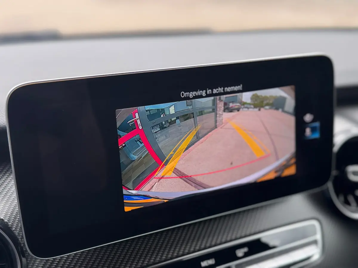 300d AMG Lang DC l BURMESTER l CAMERA l ADAPT.CRUISE l LEDER l CARPLAY l LED