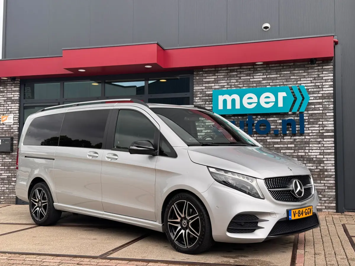 300d AMG Lang DC l BURMESTER l CAMERA l ADAPT.CRUISE l LEDER l CARPLAY l LED