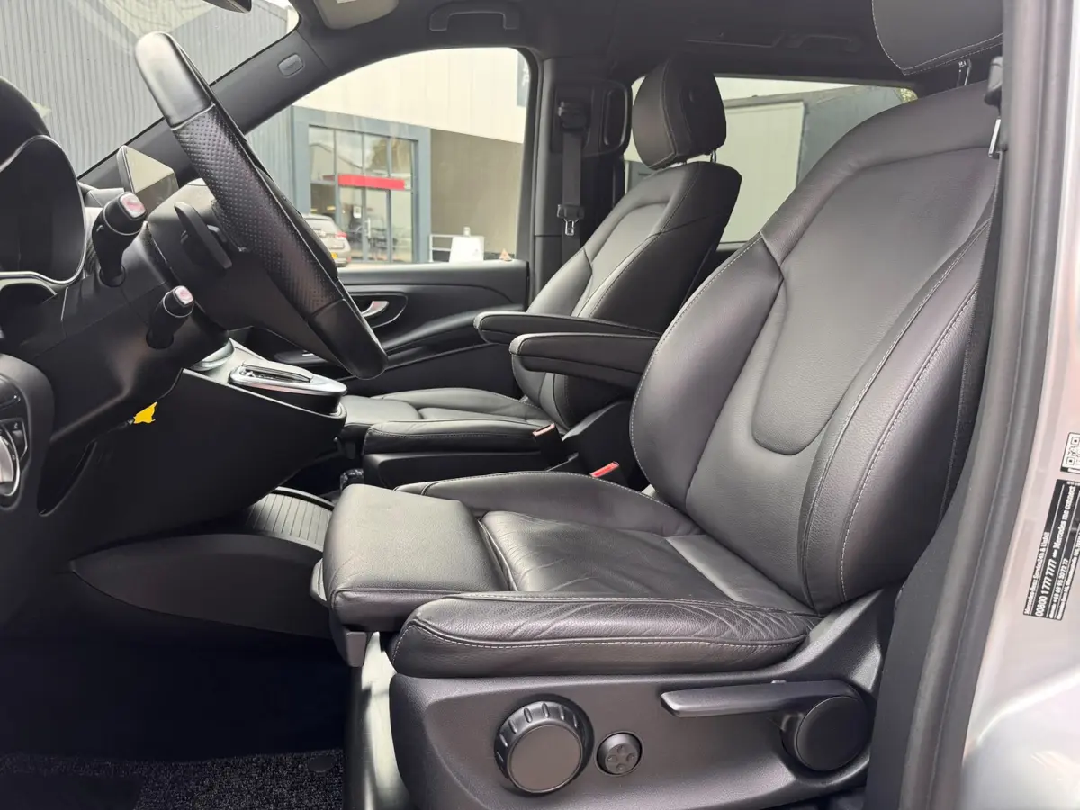 300d AMG Lang DC l BURMESTER l CAMERA l ADAPT.CRUISE l LEDER l CARPLAY l LED